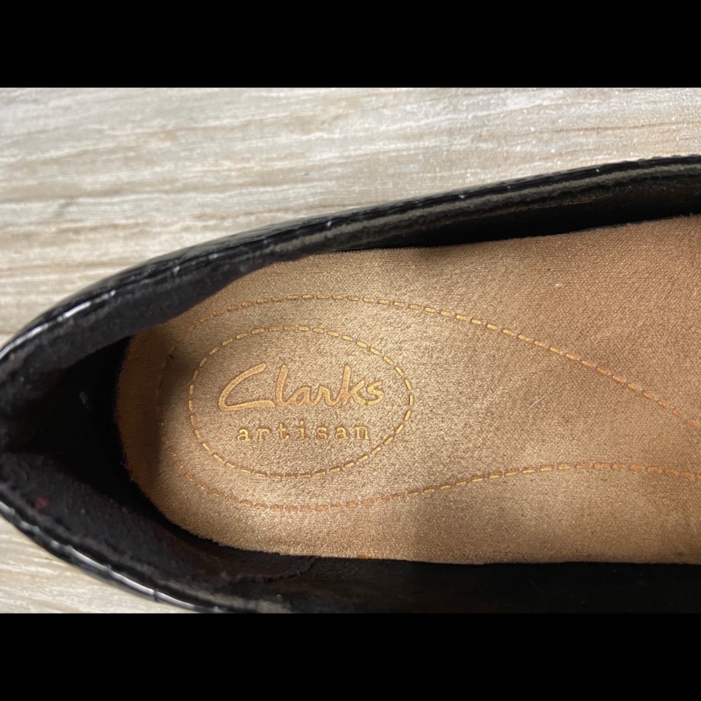 Shoes - Picture 2 of 3